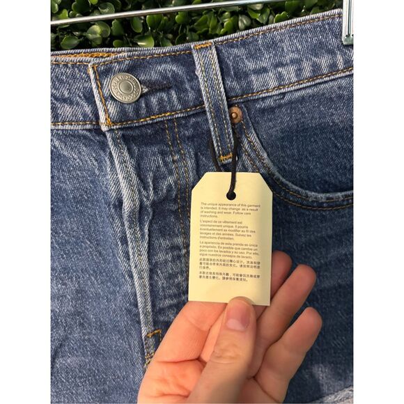 Levi’s 501 Denim Cut Off Shorts Size 25 NWT - Picture 3 of 5